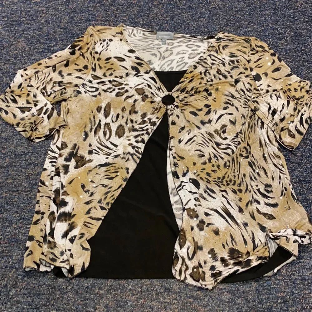 Essentials 2 layer leopard print top sz. 1X